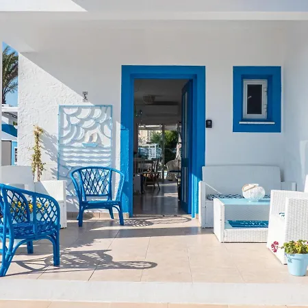 Greek Island Style 2 Bedroom With Pool Next To The Sea