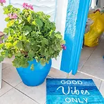 Greek Island Style 2 Bedroom With Pool Next To The Sea Larnaca