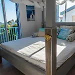 Greek Island Style 2 Bedroom With Pool Next To The Sea *