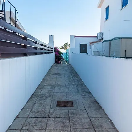 Greek Island Style 2 Bedroom With Pool Next To The Sea Βίλα