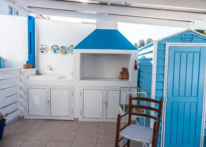 Greek Island Style 2 Bedroom With Pool Next To The Sea Vila Larnaca