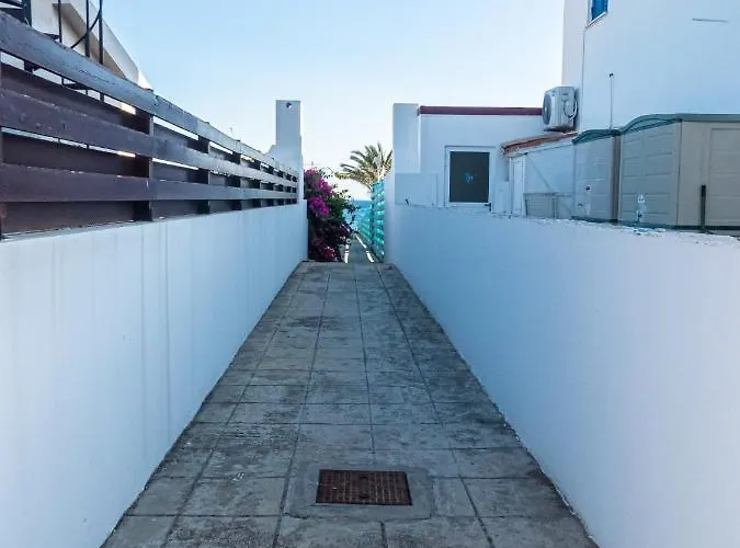 Greek Island Style 2 Bedroom With Pool Next To The Sea Vila