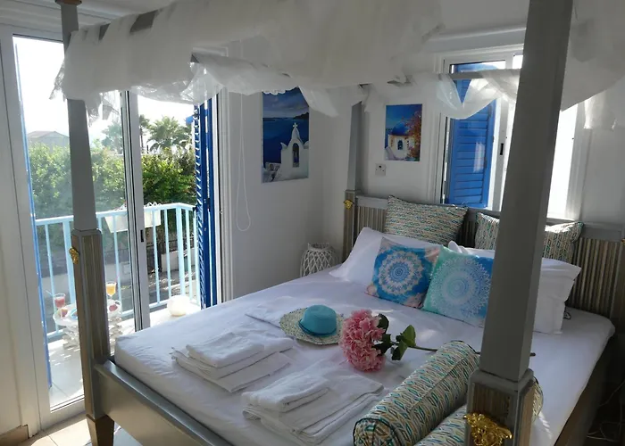 Vila Greek Island Style 2 Bedroom With Pool Next To The Sea Larnaca
