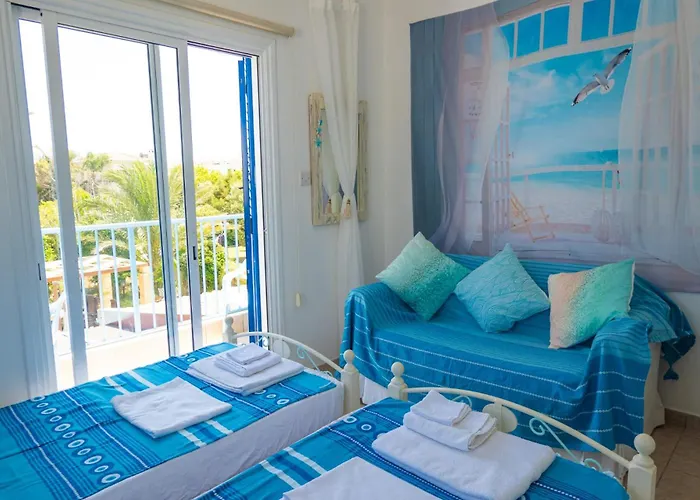 Greek Island Style 2 Bedroom With Pool Next To The Sea Larnaca